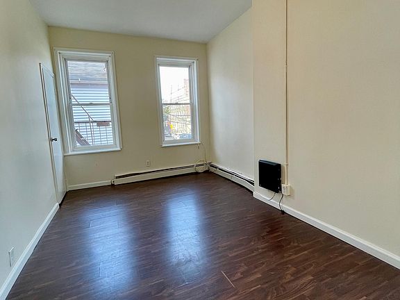 5th image of 89 Belmont Ave