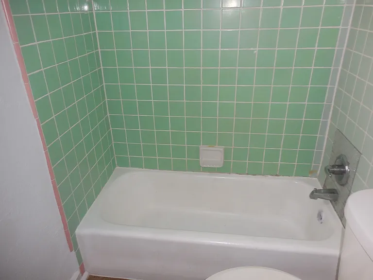 701 W Yandell Dr #12 — Photo 17