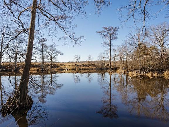 <p>great bass and crappie fishing.</p>