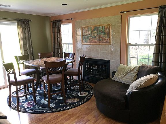 5th image of 293 Erin Ln