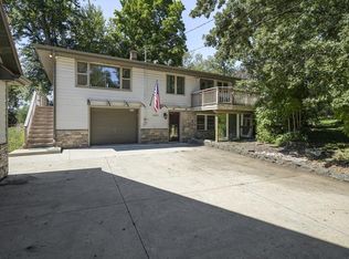 4424 Sunset Dr, Waterford, WI 53185