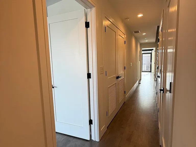 719 N Elizabeth St #3N — Photo 32