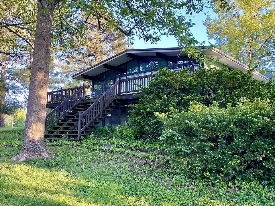 1st image of 2001 Lakeshore Dr