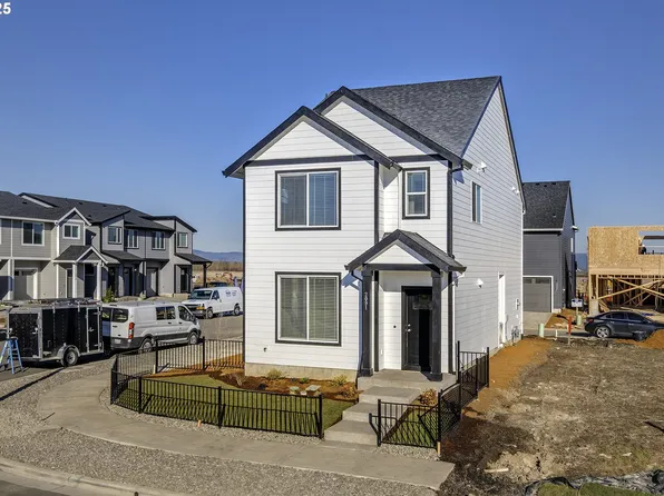2091 36th Ave, Forest Grove, OR 97116