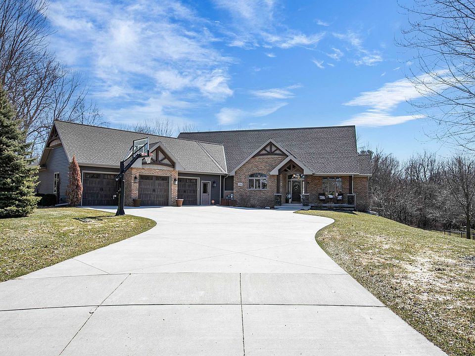 1st image of 2592 Remington Ct