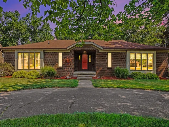 171 Sunnybrook Dr SW, Grandville, MI 49418
