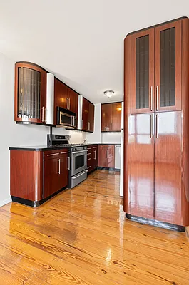 Sold by Compass | media 7