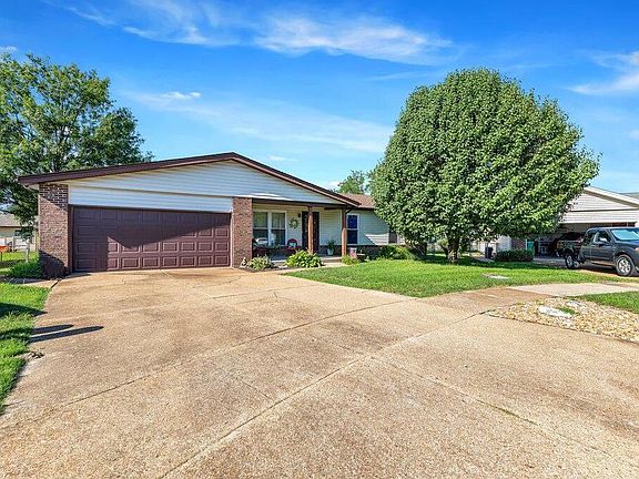 3rd image of 6124 Daisyleaf Ct