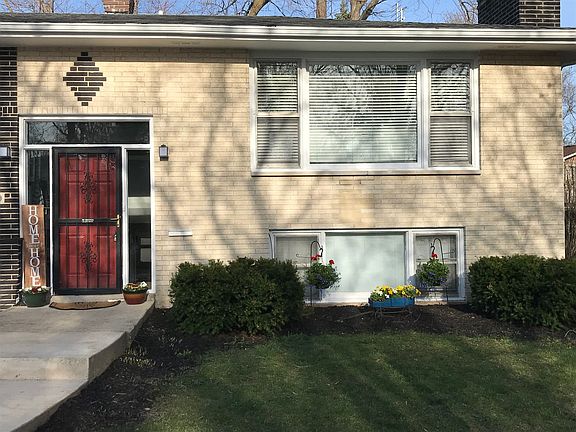 2nd image of 2705 N Evergreen Ave