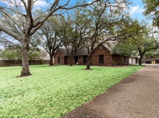 1501 Baystone Rd, Cleburne, TX 76033