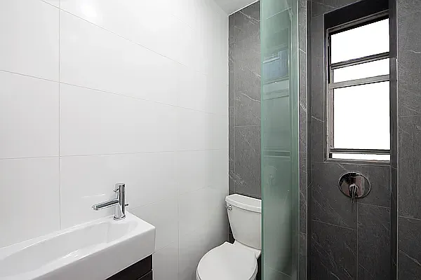 Rented by R New York | media 6