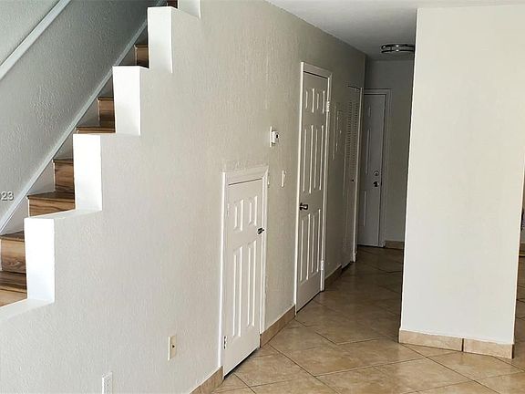 2nd image of 204 Palm Cir E #204