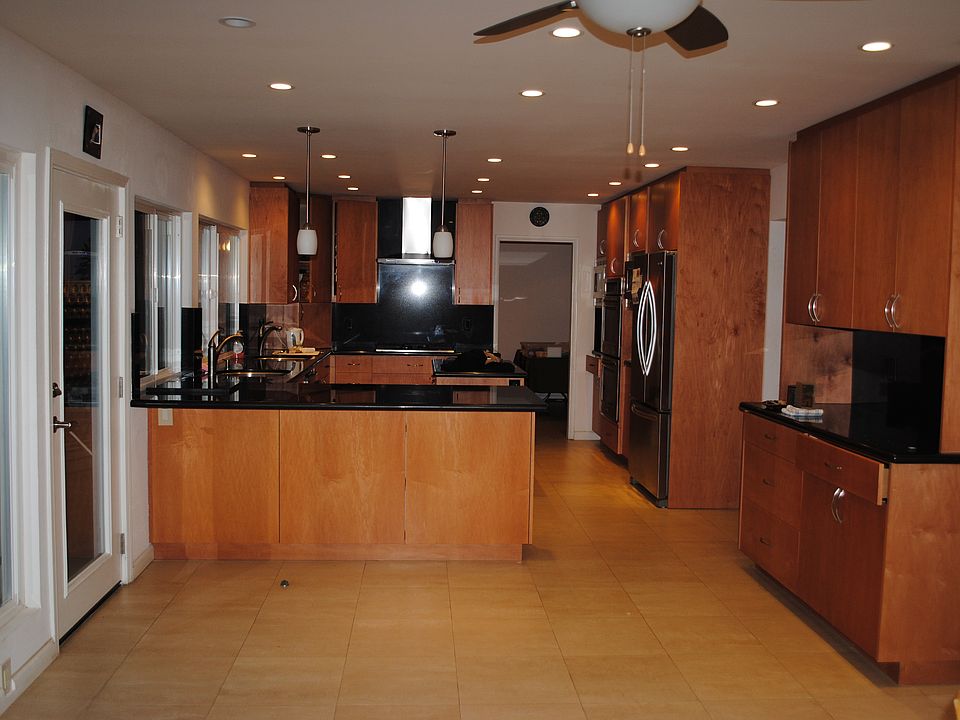 1st image of 8261 La Jolla Scenic Dr N
