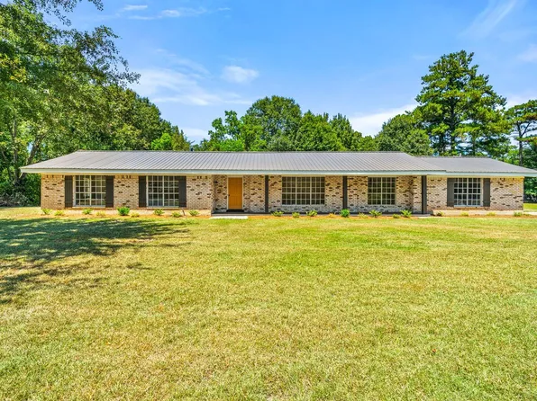 517 Maple Dr, Petal, MS 39465