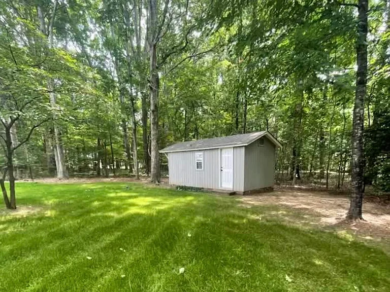 301 Woodland Dr — Photo 12
