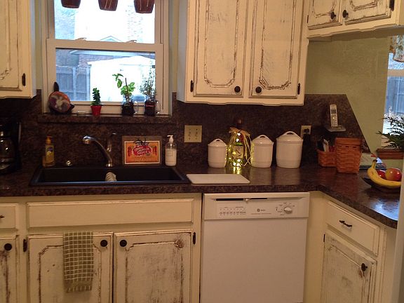 2nd image of 517 Cypress Dr