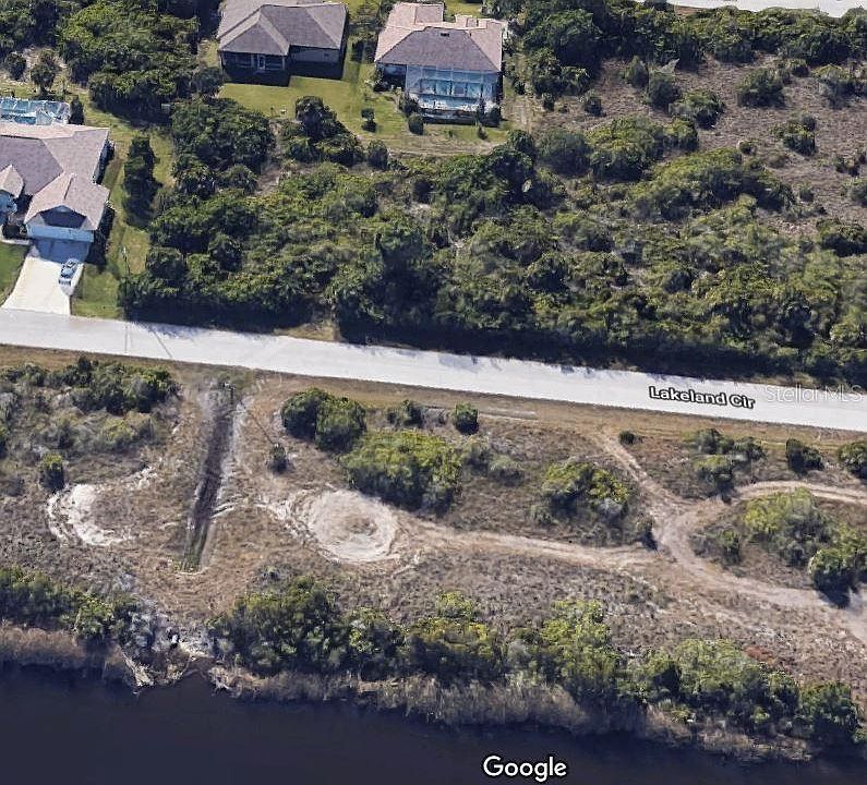 2nd image of 15177 Lakeland Cir