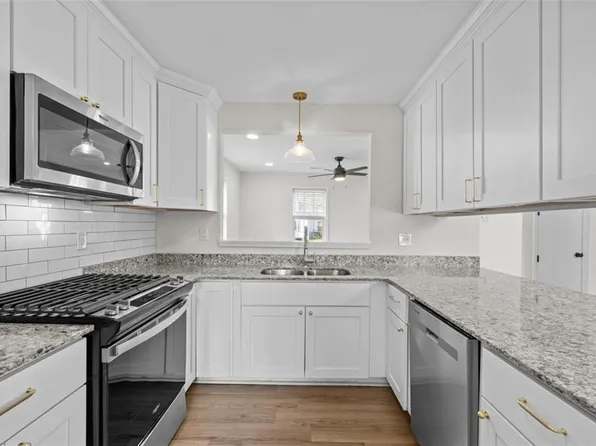 606 Delaware Ave, Hampton, VA 23661