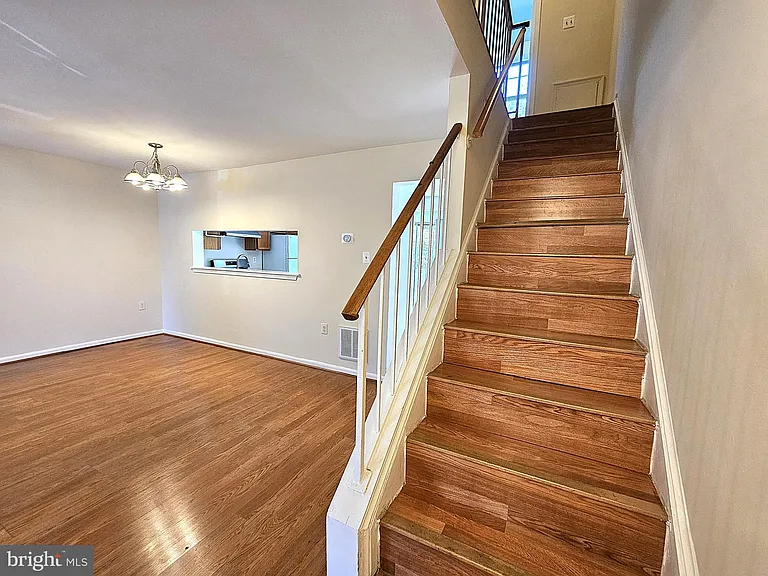 7339 Rokeby Dr — Photo 11