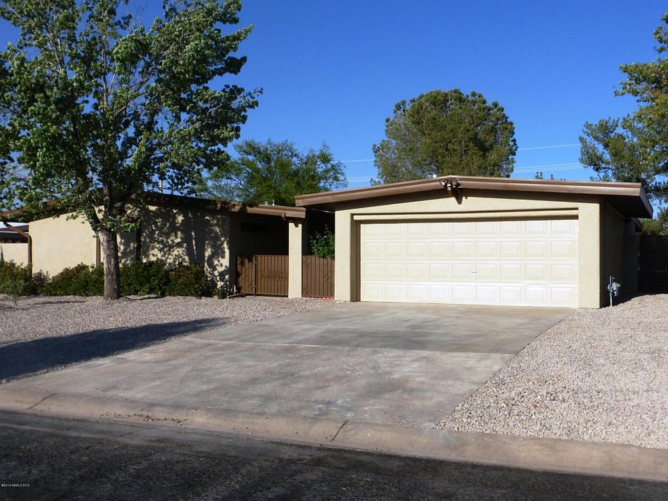 1st image of 2633 Player Ave