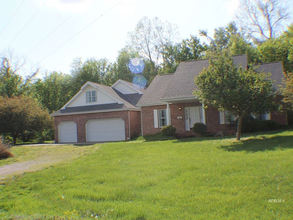 1st image of 209 Bastiani Dr