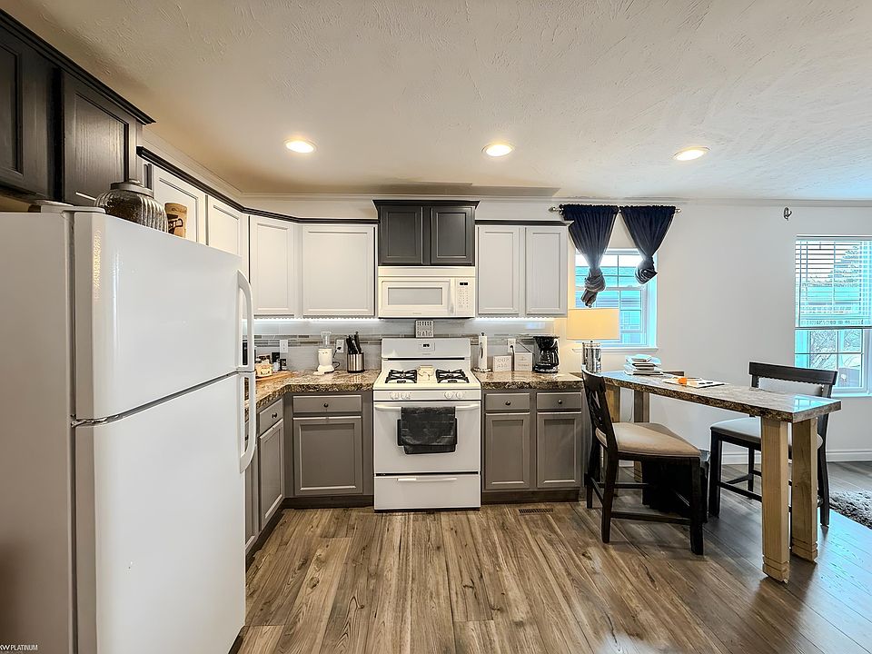50214 Ambleside Ct, photo 10