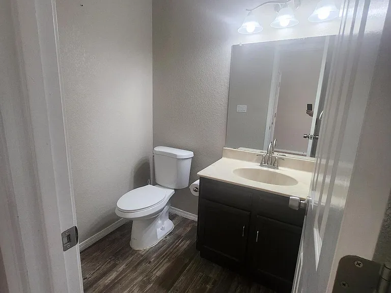 7720 Ranchwood Dr NW — Photo 3