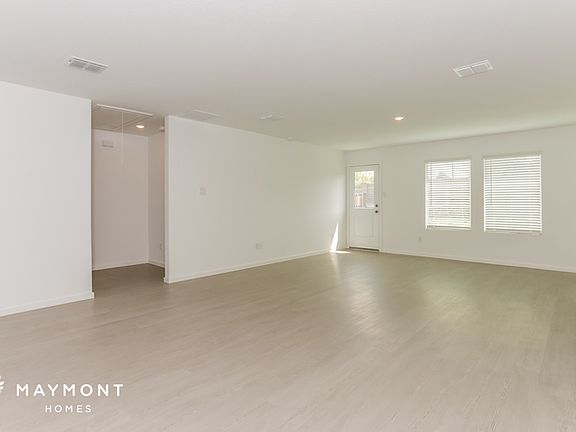3rd image of 732 Dressage Ln