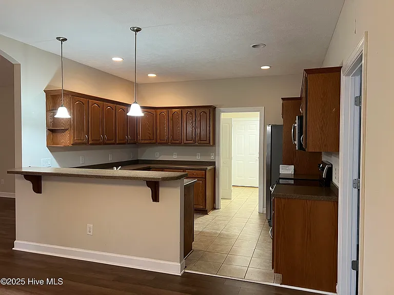 754 Riverbirch Dr — Photo 6