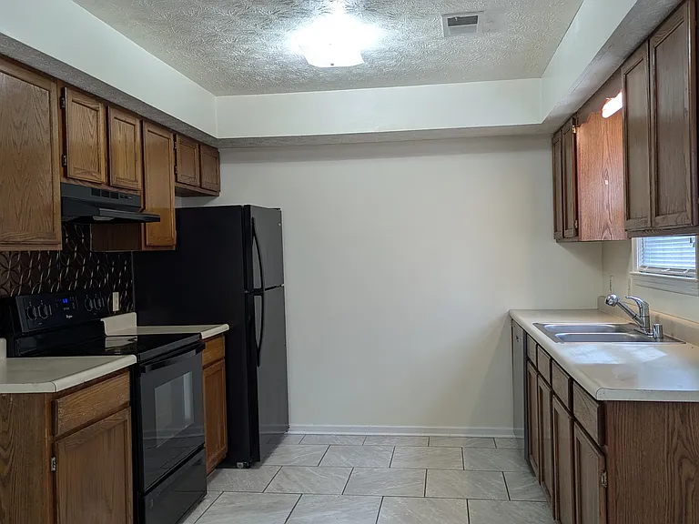 104 Manna Dr #4 — Photo 4