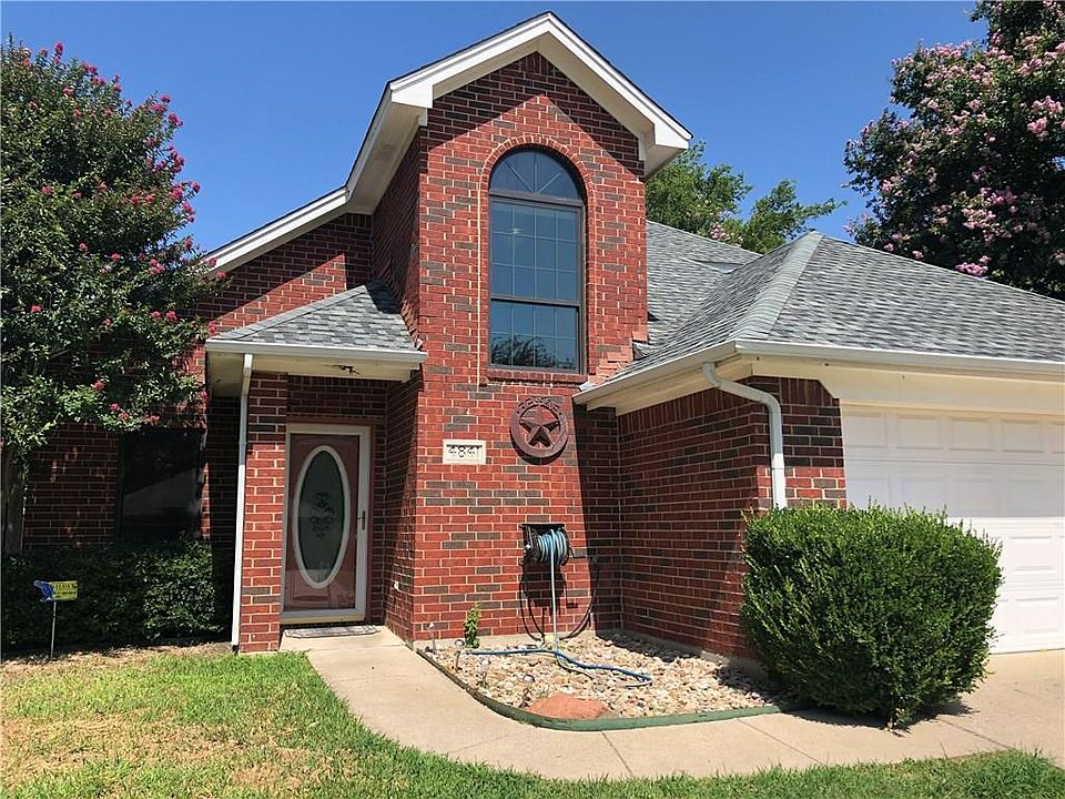 1st image of 4841 Colonial Park Dr