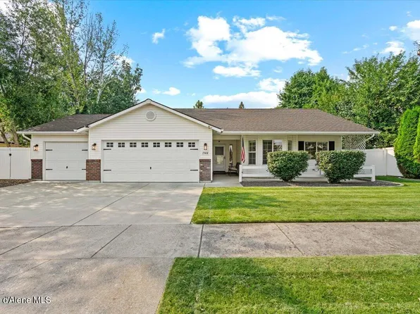 1944 W Ridgemont Ave, Hayden Lake, ID 83835