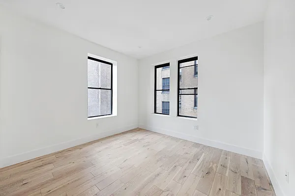 Rented by Compass | media 24