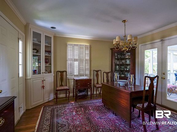 3rd image of 5 Lancaster Rd