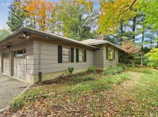 15 Valleyview Rd, Danbury, CT 06811