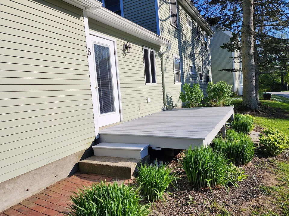 12 Holbrook St #8