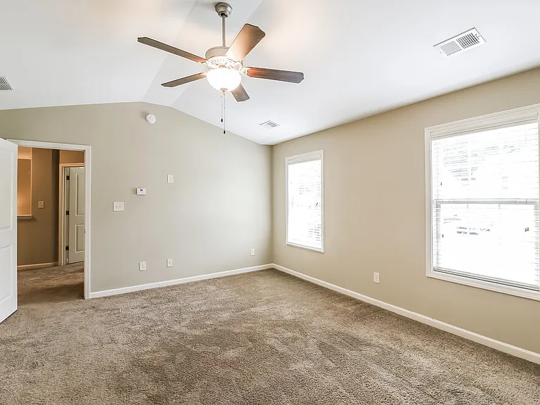 114 Saint Charles Pl — Photo 10