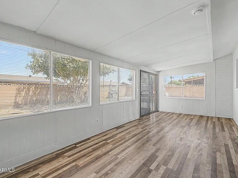 6536 W Turney Ave — Photo 37