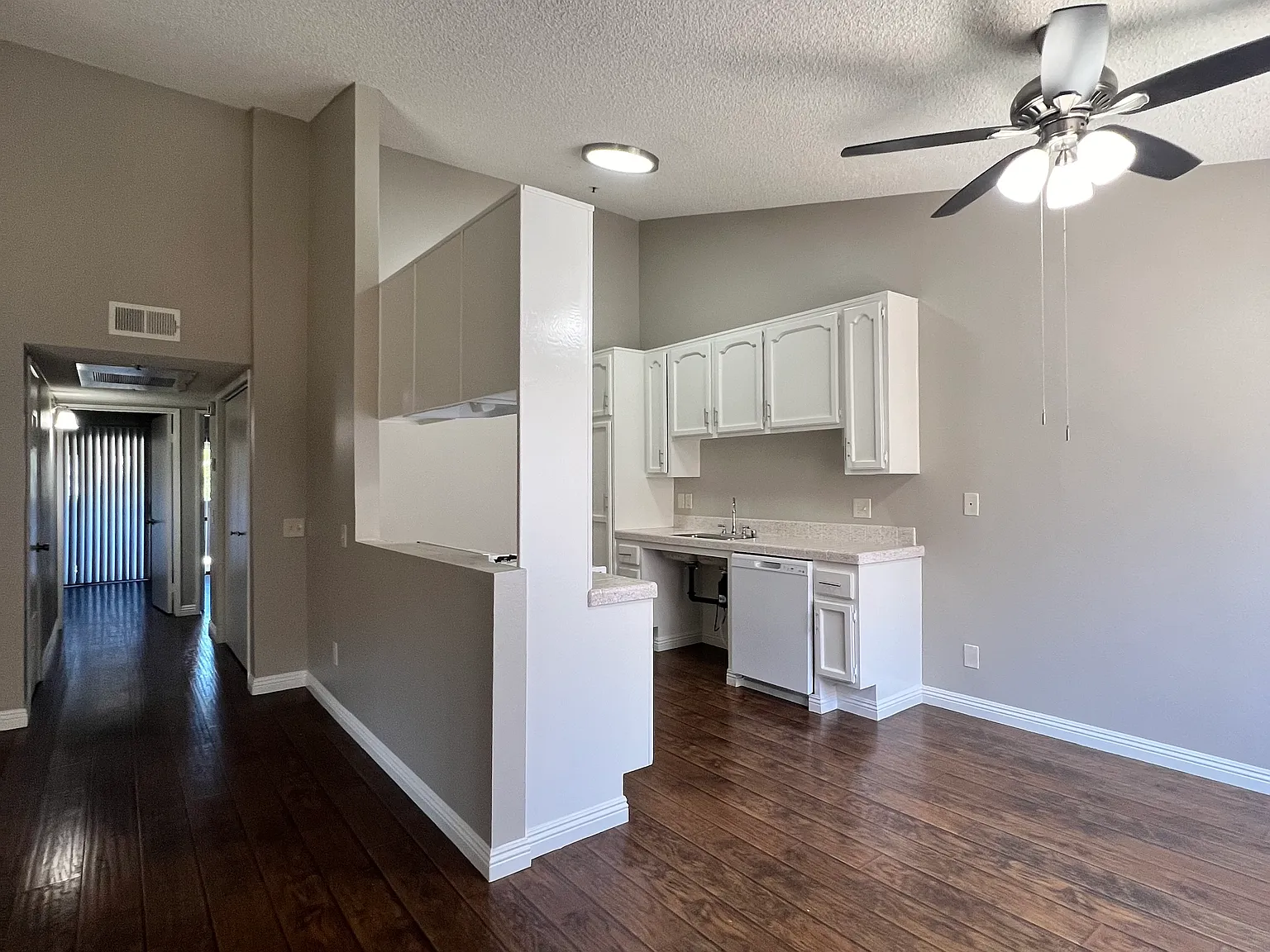 Orange Villa Senior Apartments — Photo 4