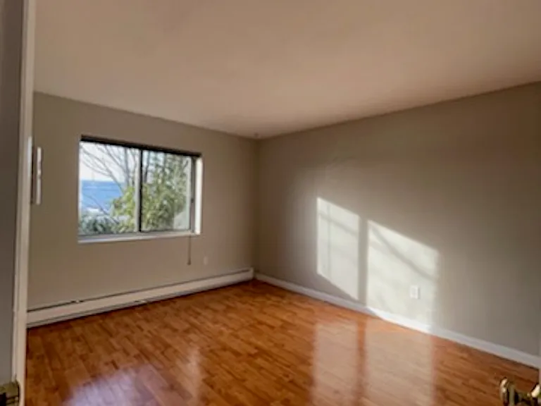 10 Roberts St #21 — Photo 8