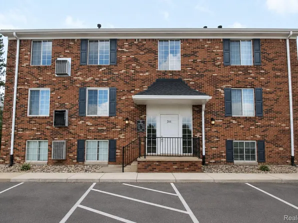 311 W Highland Rd APT T5, Howell, MI 48843