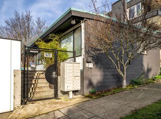 2006 N 78th St, Seattle, WA 98103