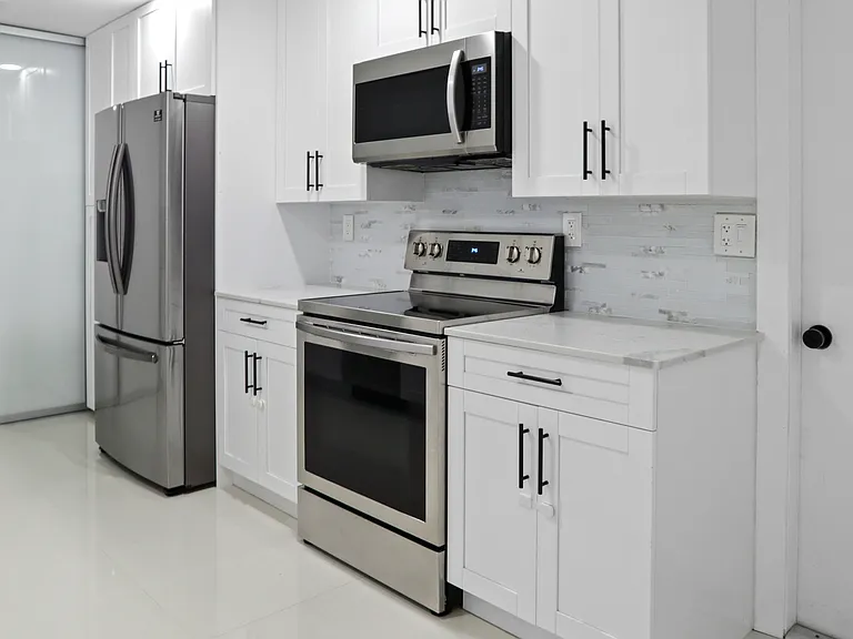 10795 SW 42nd Ter — Photo 5