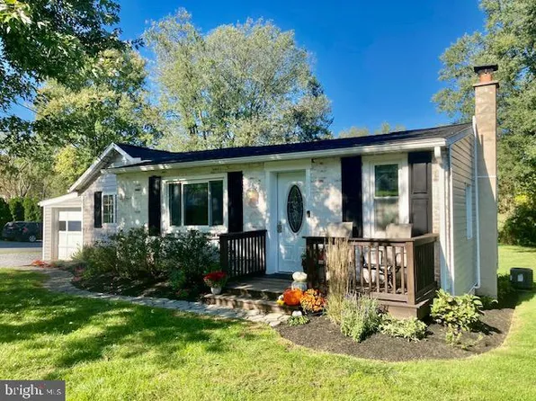 765 Maple St, Lititz, PA 17543