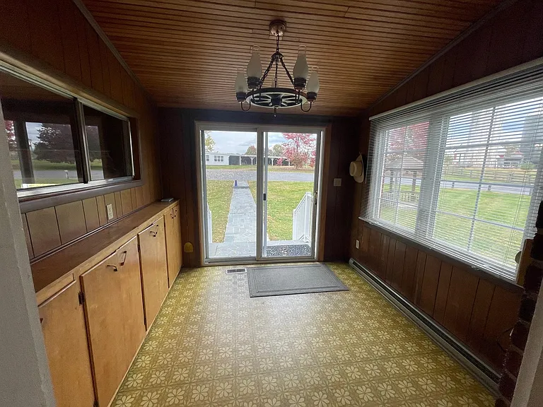 979 Jacob Burner Dr — Photo 11