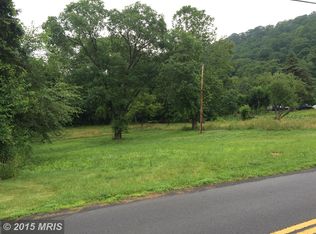 80 Davis Ave, Ridgeley, WV 26753