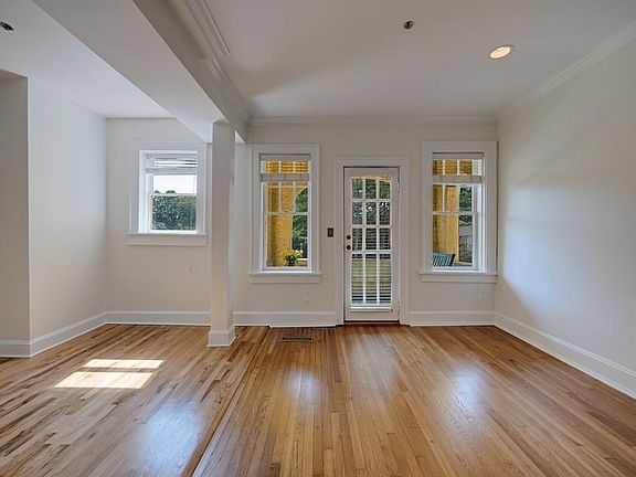 4th image of 2855 Peachtree Rd #116
