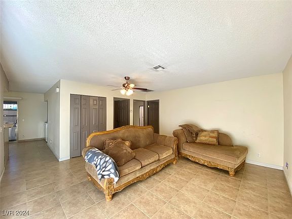 4th image of 253 N Lamb Blvd Unit A