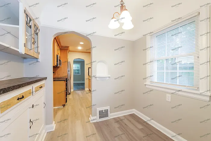 6422 Rockhill Rd — Photo 7