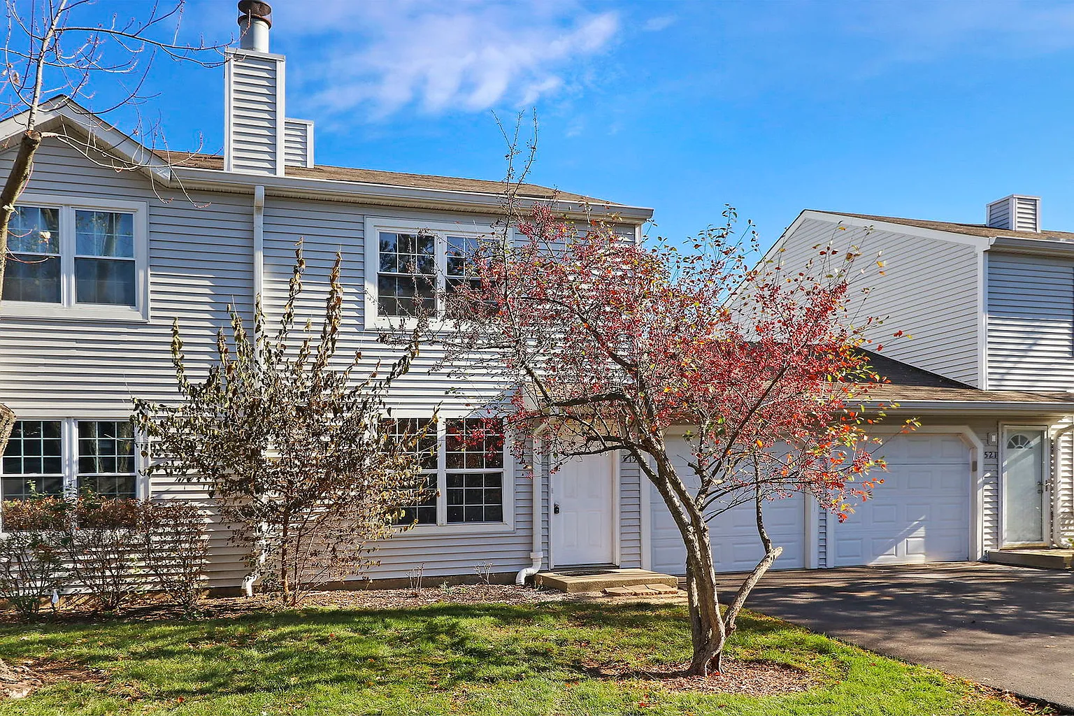 519 Normandie Ln photo 1